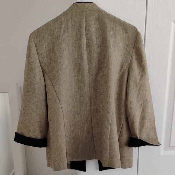 Perceptions Beige Open-Front Jacket - Picture 2 of 3